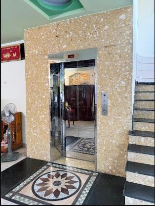 Cho Thuê Nhà Kd: Tầng Hầm, Trệt Lửng Sân Thượng, 200M2 + Nội Thất Kdc Tấn Trường, Q.7