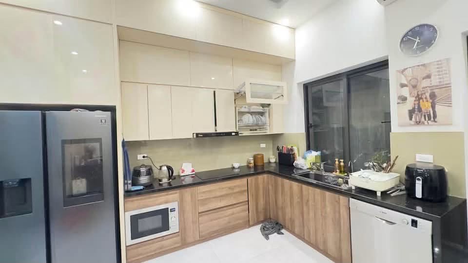 Tòa Nhà Lạc Trung, Hai Bà Trưng – Phân Lô – Ô Tô Tránh – Gara 7 Chỗ – 86M² – 6 Tầng – Mt 5,4M –