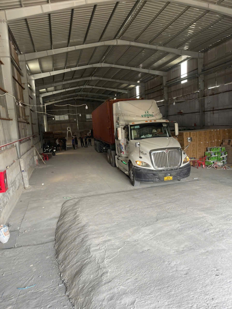 Cho Thuê 1000M2 14X55 Kho Có Sẵn Pccc Đường Container 40F