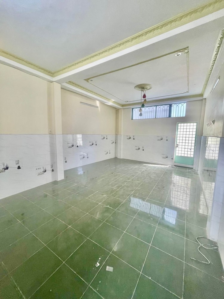 Bán Nhà Mặt Tiền Kinh Doanh- Chợ Xóm Củi Ba Đình - 4X31m - 4 Tầng-Nhỉnh 10Tỷ- 0784968131