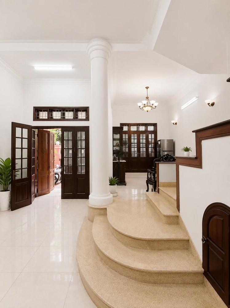 Lạc Long Quân – Biệt Thự Lô Góc – Ô Tô 7 Chỗ – 120M² – 4 Tầng – Mt 9,3M – 275Tr/m²