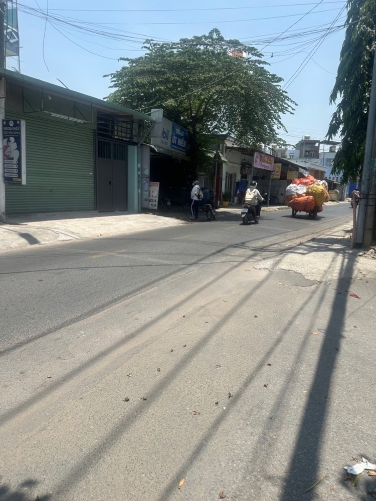 [L2888] Mt Linh Xuân Sát Đ.học Kinh Tế Luật, N.hậu 5.3M 9.X Tỷ