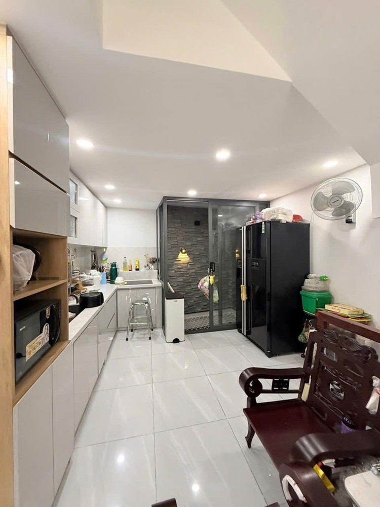 Nhà 5 Tầng Thiết Kế Kiến Trúc Sư, 5Pn, 40M2 Đường Điện Biên Phủ, Quận 3 – 12 Tỷ