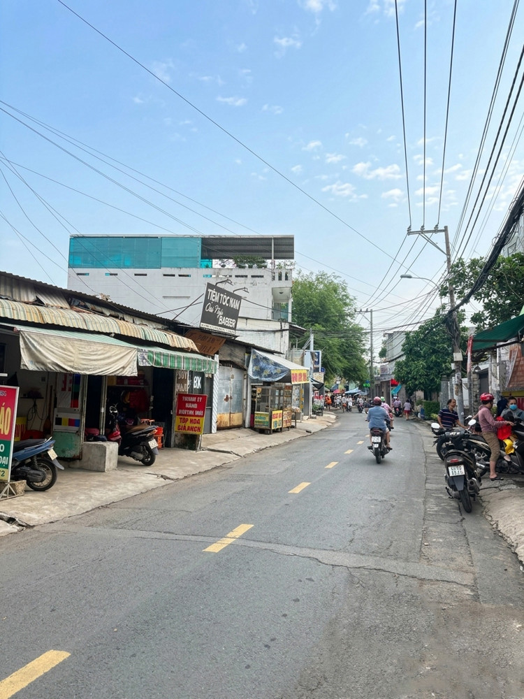 [K2893*] Bán Đất Tặng Nhà Vuông A4 Sát Đh Kinh Tế Luật – Giá 8.X Tỷ