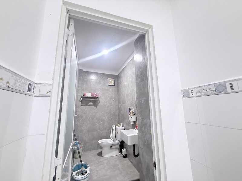 Bán Nhà 95M2, Đường Ngõ Đỗ Xuân Hợp, Phước Long B, Q9, Thủ Đức, Tp Hcm. Giá 5.98 Tỷ