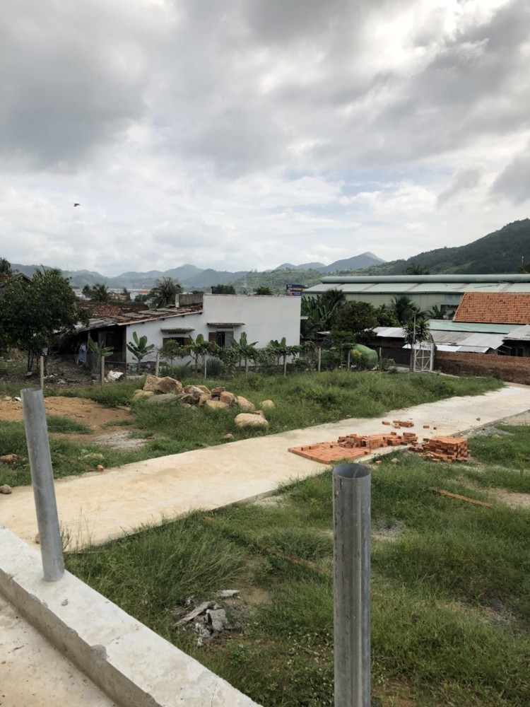 Đất Hai Mặt Tiền Hẻm 4M, Khu Phân Lô Cách Đường Ql1 Vĩnh Phương Nha Trang Chỉ 50M
