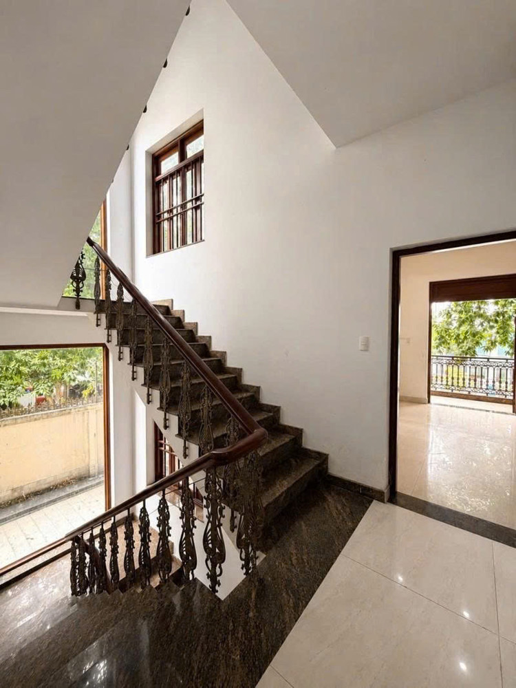 Bán Nhà Biệt Thự - Mặt Tiền Sông Nhuệ - Gần Trường Sơn, 18,5X20m, 3 Tầng, 1 Chủ, 64 Tỷ