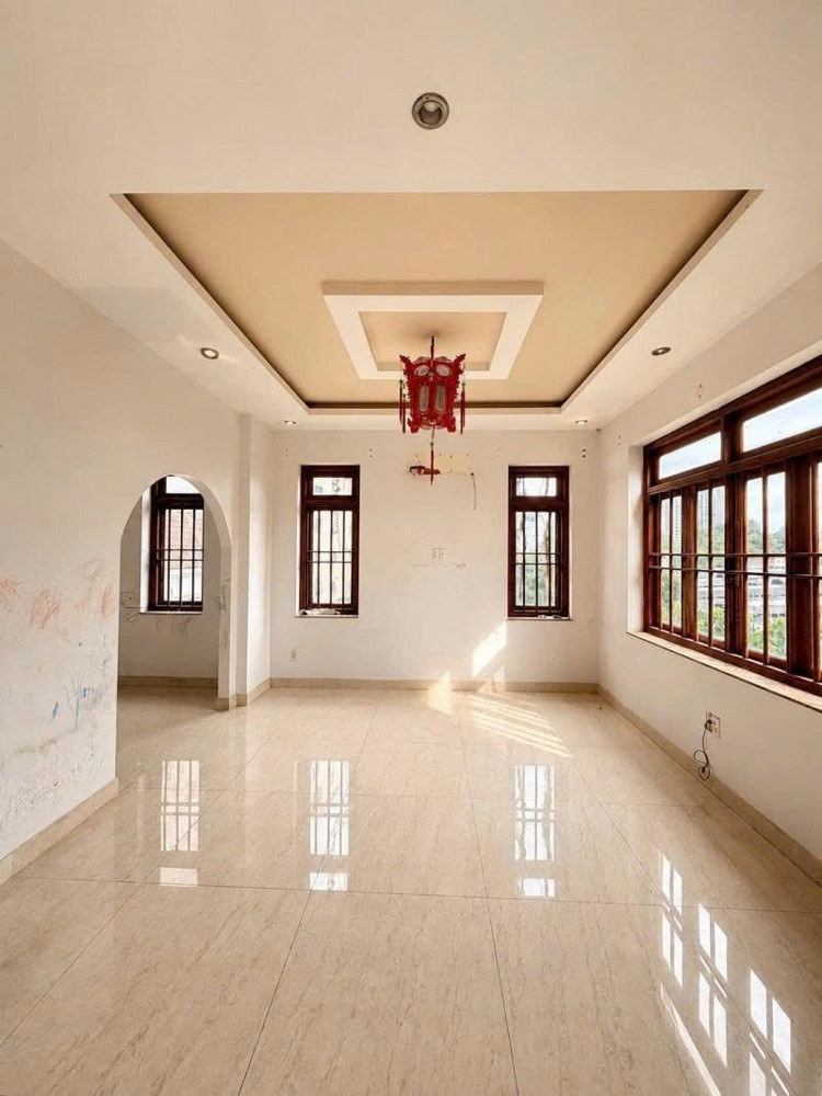 Bán Nhà Biệt Thự - Mặt Tiền Sông Nhuệ - Gần Trường Sơn, 18,5X20m, 3 Tầng, 1 Chủ, 64 Tỷ