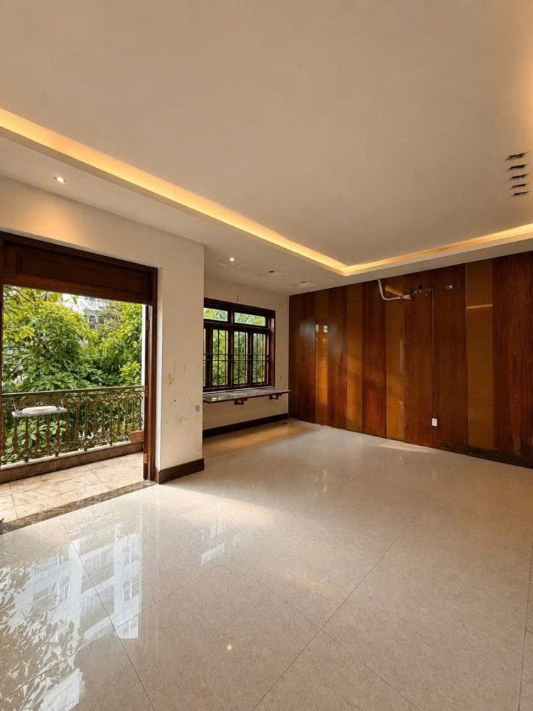 Bán Nhà Biệt Thự - Mặt Tiền Sông Nhuệ - Gần Trường Sơn, 18,5X20m, 3 Tầng, 1 Chủ, 64 Tỷ