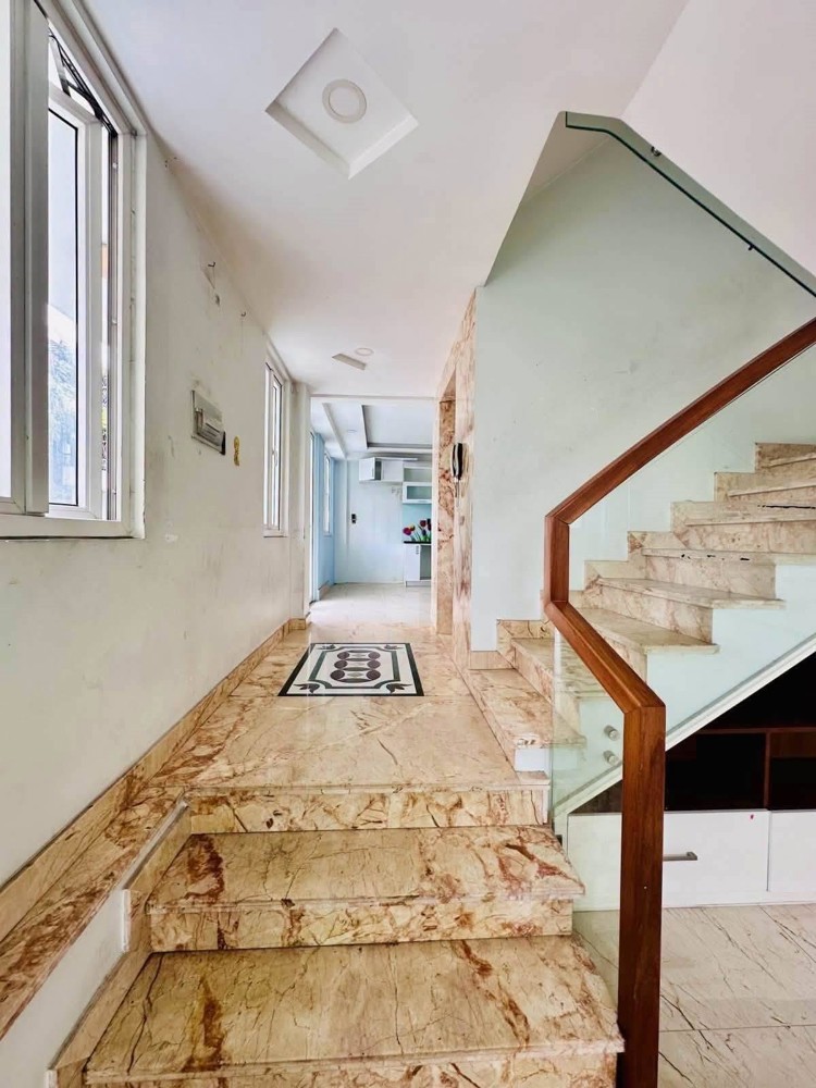 Mặt Tiền Lô Góc Khu Vip Tân Thành – Tân Phú 5 Tầng + Thang Máy Gần 100M²