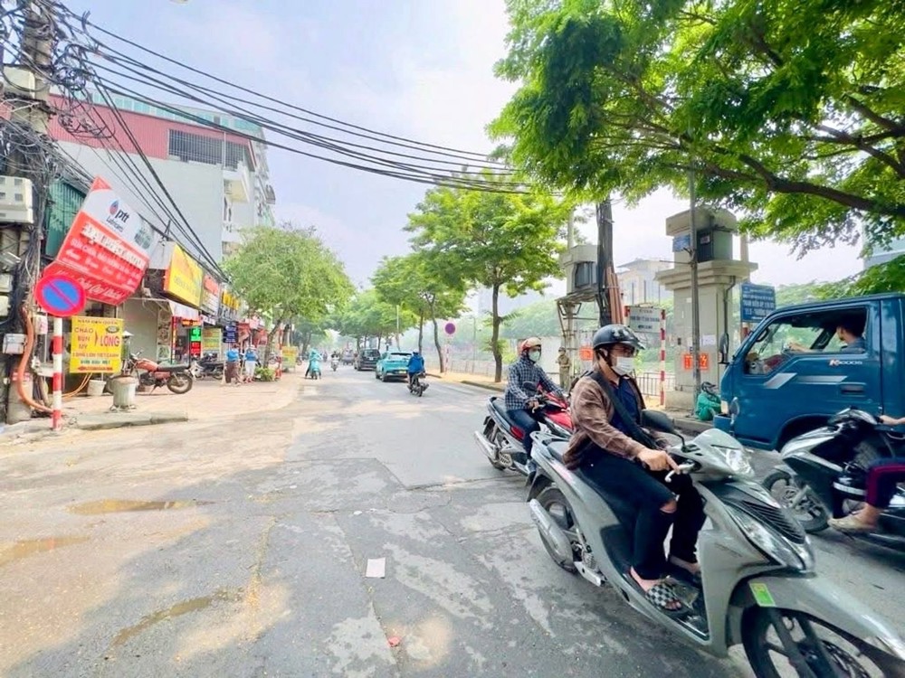 Bán Nhà Khương Đình, Hn, Dt 50 M2, 6 Tầng, Giá Bán 16.8 Tỷ Mô Tả: Nhà Lô Góc Mặt Phố, Vỉa Hè Rộng