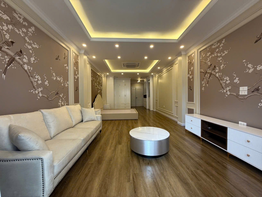 Nhà Phố Ngọc Trì – “Hàng Hiếm” 62M² × 8 Tầng, Gara 2 Ô Tô, Thang Máy – 17 Tỷ!