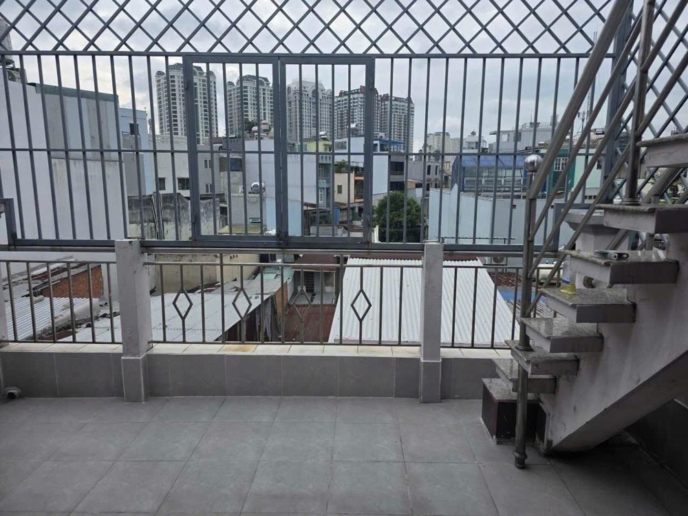 Nhà Đẹp Hoàn Công Đủ Ở Ngay - Ngang 4M - Trung Tâm Quận 11