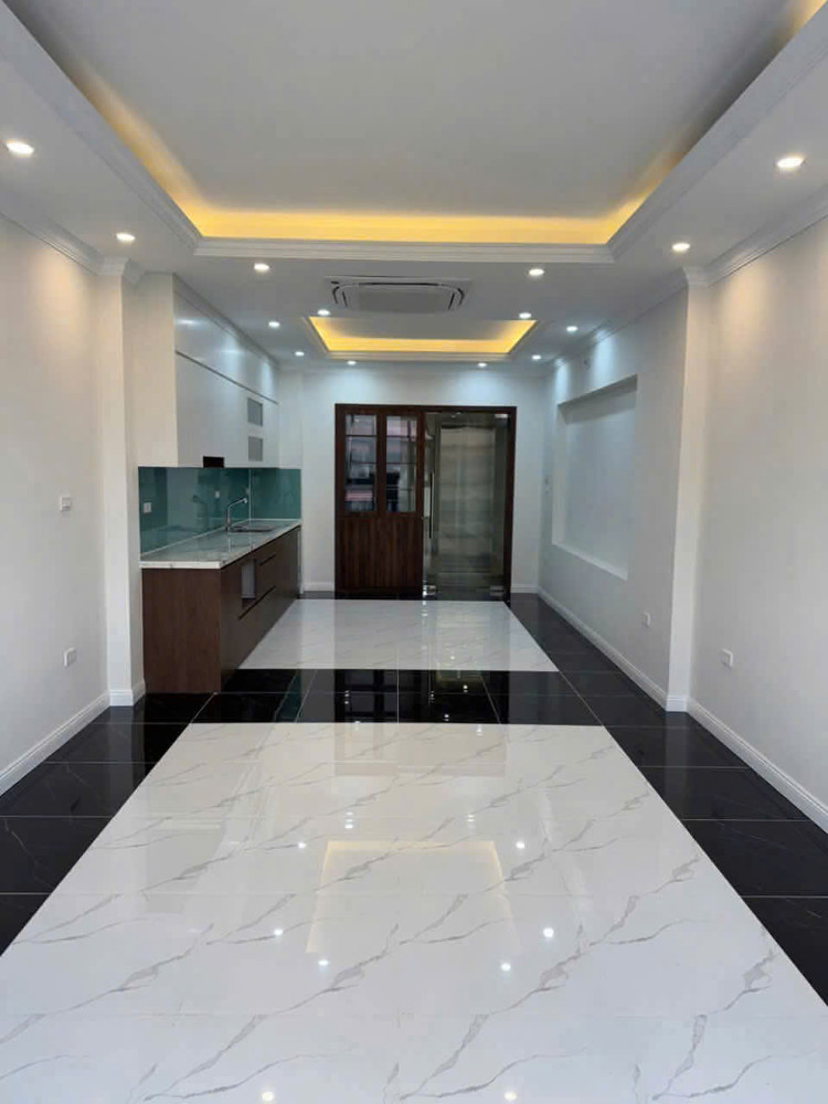 Cho Thuê Nhà Mặt Phố Khương Đình – Thanh Xuân 7 Tầng Thang Máy 36 Triệu/tháng