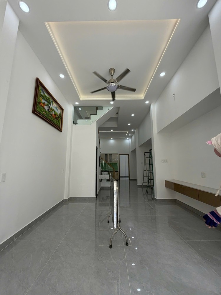 Nhà 1/ Kênh Tham Lương - Căn Nhà Góc 2 Mặt Tiền Thông Thoáng ( Hẻm 7M Thông ) - 64M2 - 2 Tầng - 3Pn