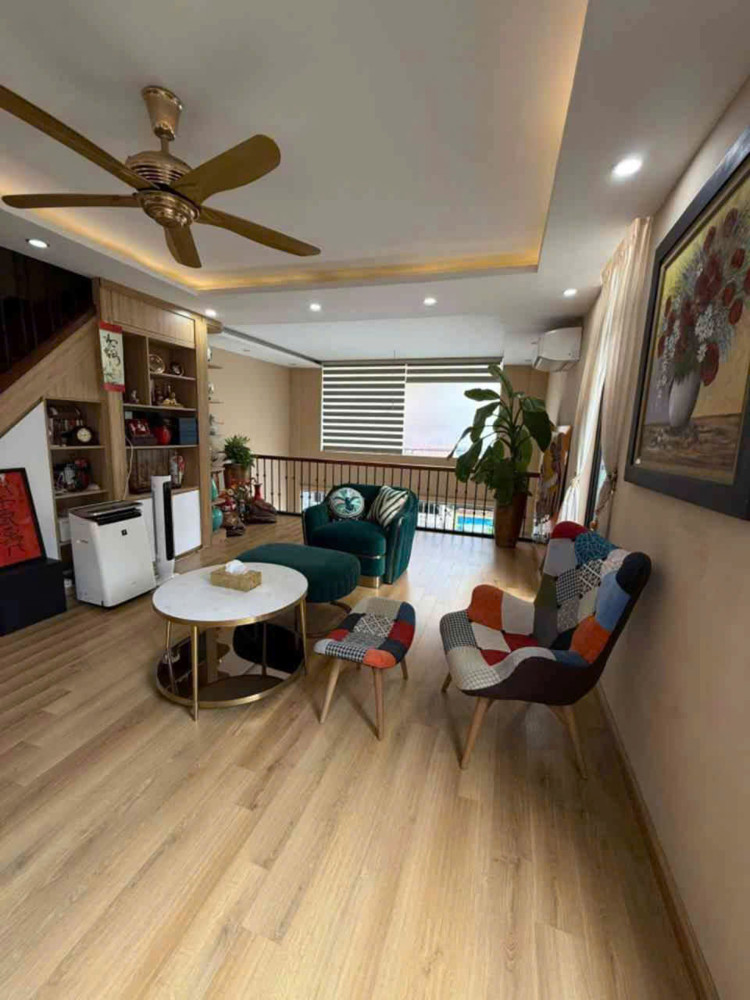 Nhà Lô Góc Ngọc Trì – Ngõ Xe Tải Thông – 52M² X 5 Tầng – Giá 17 Tỷ Hàng Hiếm Ngọc
