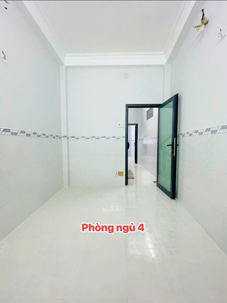 Bán Nhà Sát Mặt Tiền Q4 6Pn 5Wc Shr Có 4 Đ