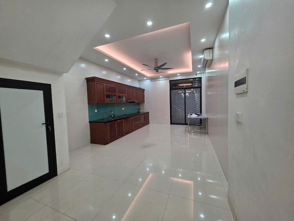 Bán Nhà Ngọc Thụy 80M 4 Tầng Mt4.4m Kinh Doanh 3 Ô Tô Tránh Nhỉnh 24 Tỷ