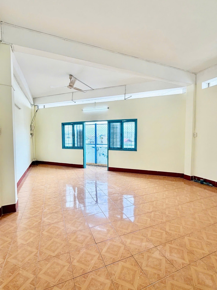 Bán Căn Hộ Chung Cư View Phố Q1 Shr Giá Hạt Rẻ