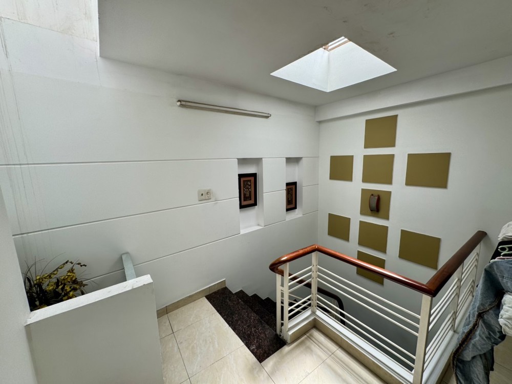 Bán Nhà Riêng Quận 3 - 42M2 Xây 5 Tầng, 4Pn, Gần Trần Quang Diệu