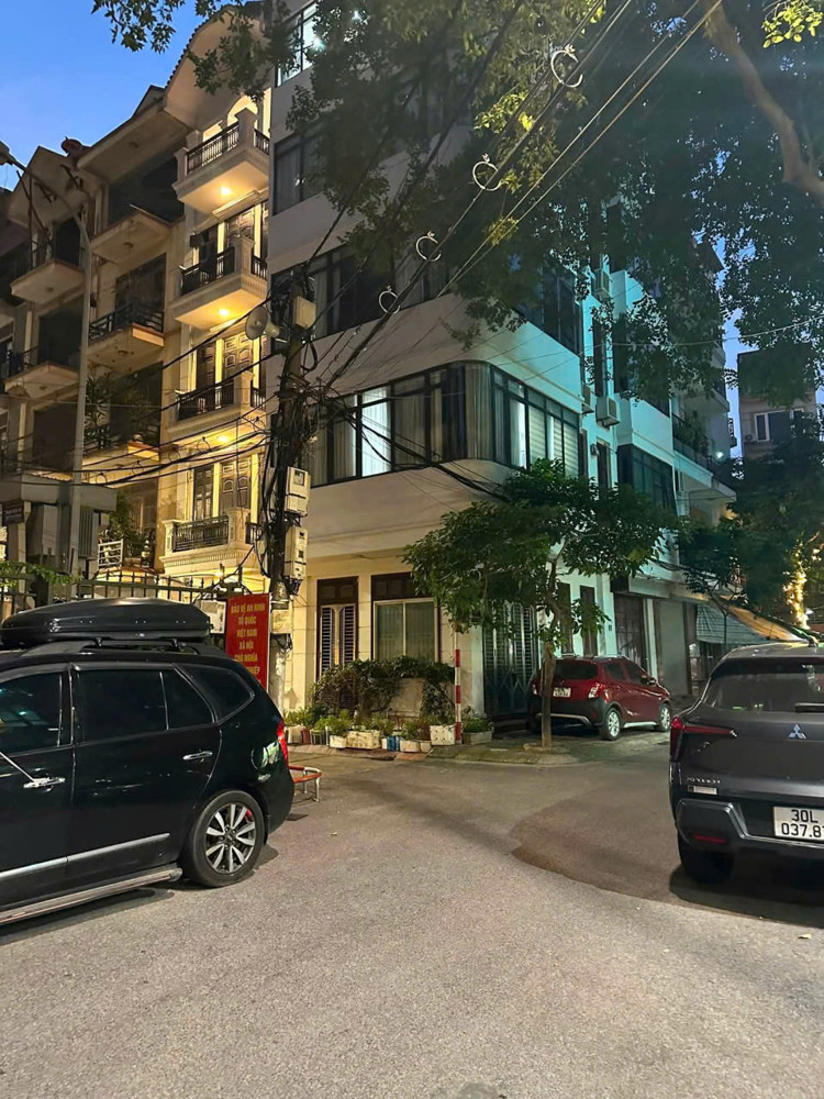 Cho Thuê Nhà Hoàng Quốc Việt – Cầu Giấy 50M² × 5 Tầng 7 Phòng 23 Triệu/tháng