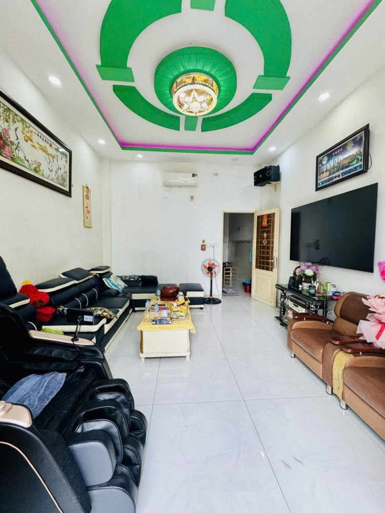 Bán Nhà Mặt Tiền Trịnh Đình Trọng - Giao Kênh Tân Hóa, 4,2X18m, 5 Tầng - 5Pn, 14 Tỷ