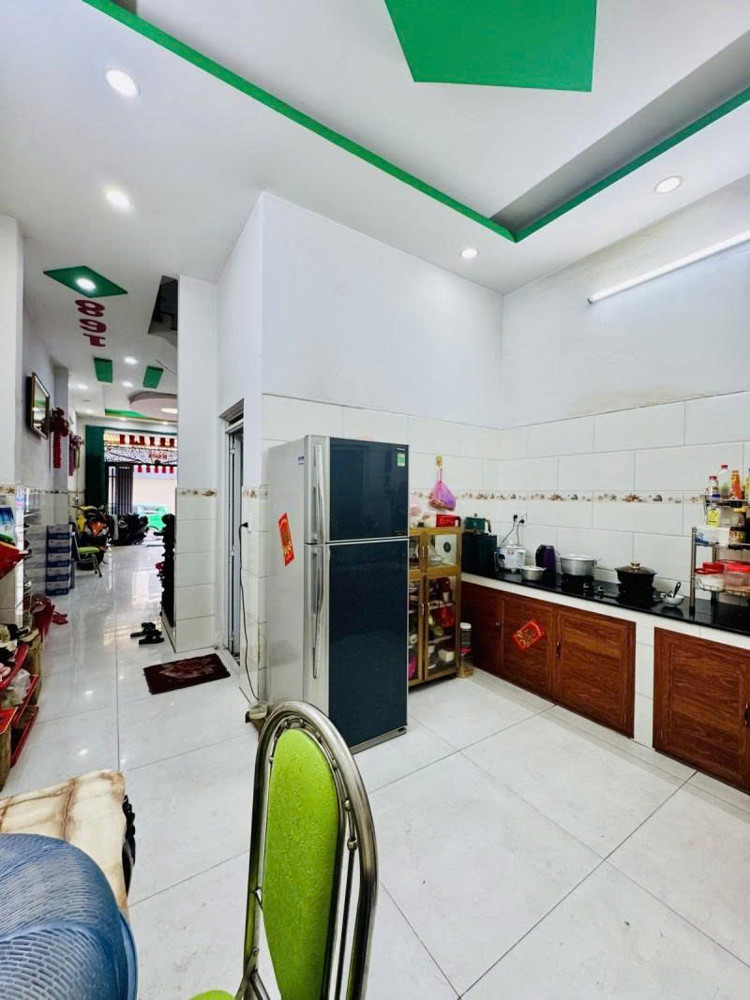 Bán Nhà Mặt Tiền Trịnh Đình Trọng - Giao Kênh Tân Hóa, 4,2X18m, 5 Tầng - 5Pn, 14 Tỷ