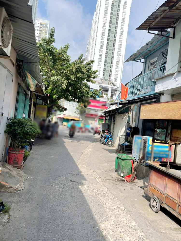 Nhà Cấp 4, 3.2*13.5M Hẻm Phạm Hùng P4q8 (P.chánh Hưng)