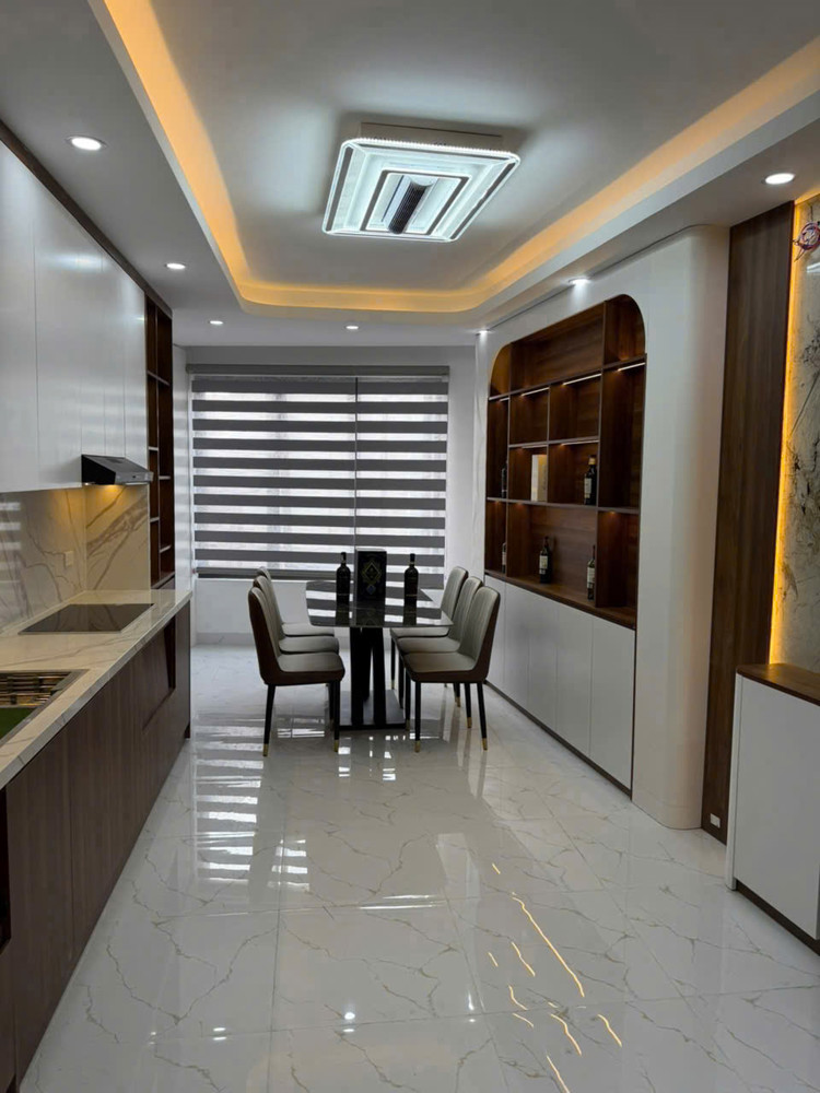 Cho Thuê Nhà Nguyên Căn Hồ Ba Mẫu – Đống Đa 35M² × 6 Tầng 3Pn Thang Máy 16 Triệu/tháng