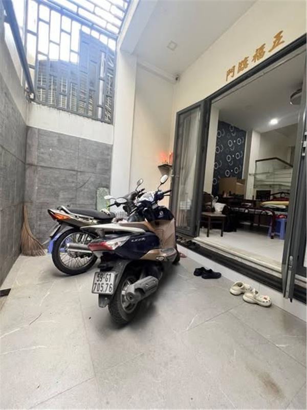 Trung Tâm Quận 10 – Vài Bước Ra Mặt Tiền Nguyễn Duy Dương
