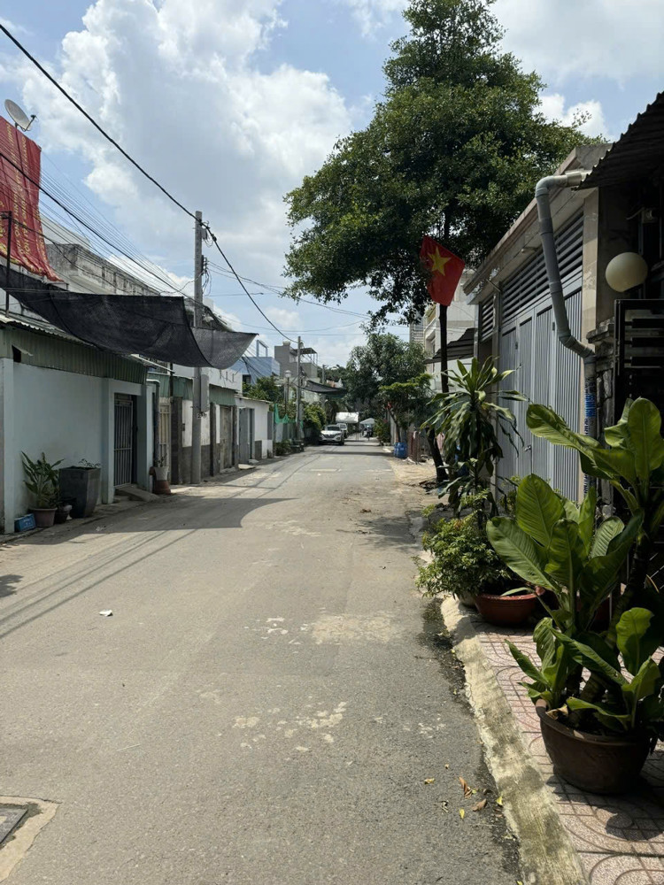 Chính Chủ Cho Thuê Nhà Nguyên Căn Tại Dĩ An, Tp Hcm