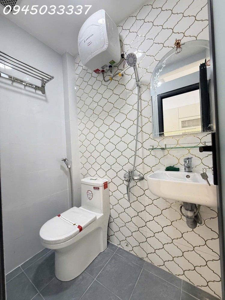 Bán Nhà Lâm Văn Bền Quận 7 - 28M2 (7M × 4M) - 2 Tầng - Giá 3.250 Tỷ