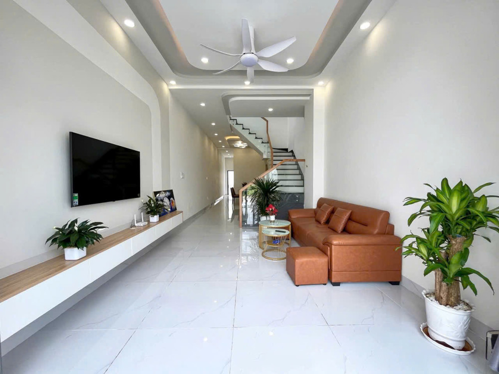 Giảm Sốc 350 Triệu - Chính Chủ Cần Bán Nhà Mới Xây Tại Xã Mỹ Hạnh Nam, Đức Hòa, Long An