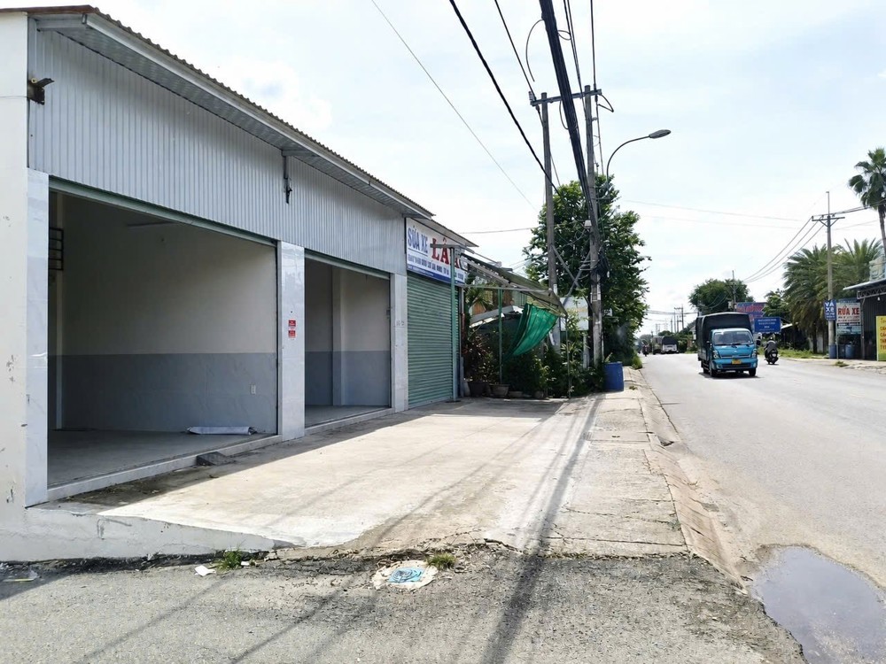 Chính Chủ Bán Nhà Vị Trí Đẹp - Góc 2 Mặt Tiền Gần Ngã Tư Tân Quy - Xã Tân Thạnh Tây, Củ Chi, Hcm