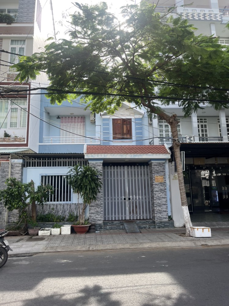 Nhà Mặt Tiền Dương Hiến Quyền, Nha Trang, 206M2 Ngang Hơn 7M Gần Biển Rất Đẹp