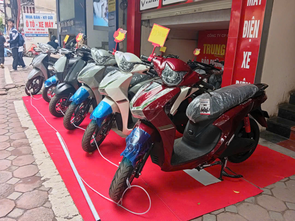 Sang Nhượng Cửa Hàng Xe Điện – Vào Là Kinh Doanh Ngay Tại Đường Láng, Hà Nội