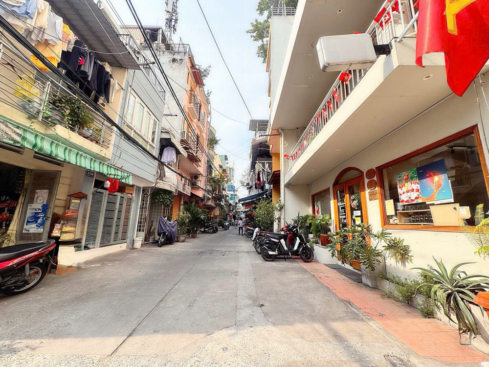 Siêu Phẩm Hiếm 7,6M*17m Vuông Vức - Bán Nhà 2 Tầng Mặt Tiền Hxh Đ.nguyễn Trung Ngạn, P.bến Nghé,