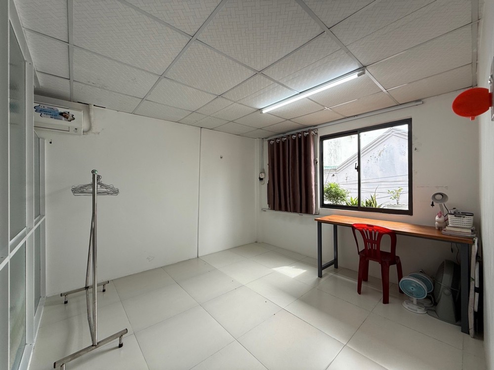 Nhà Phố Pháp Lý Rõ, Sang Tên Nhanh Cho Khách Mua Ở Thật Chỉ Nhỉnh 3Ty