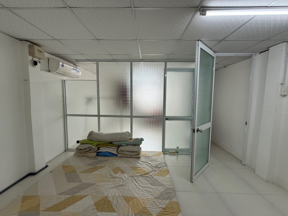 Nhà Phố Pháp Lý Rõ, Sang Tên Nhanh Cho Khách Mua Ở Thật Chỉ Nhỉnh 3Ty