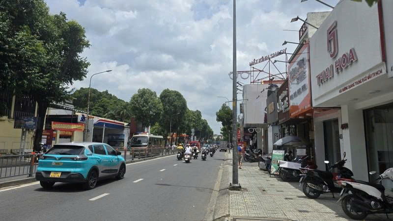 Bán Nhà Mặt Tiền Quang Trung - Gần Thống Nhất, 4,2X17,5M, 3 Tầng - 3 Pn, 1 Đời Chủ, 13,4 Tỷ