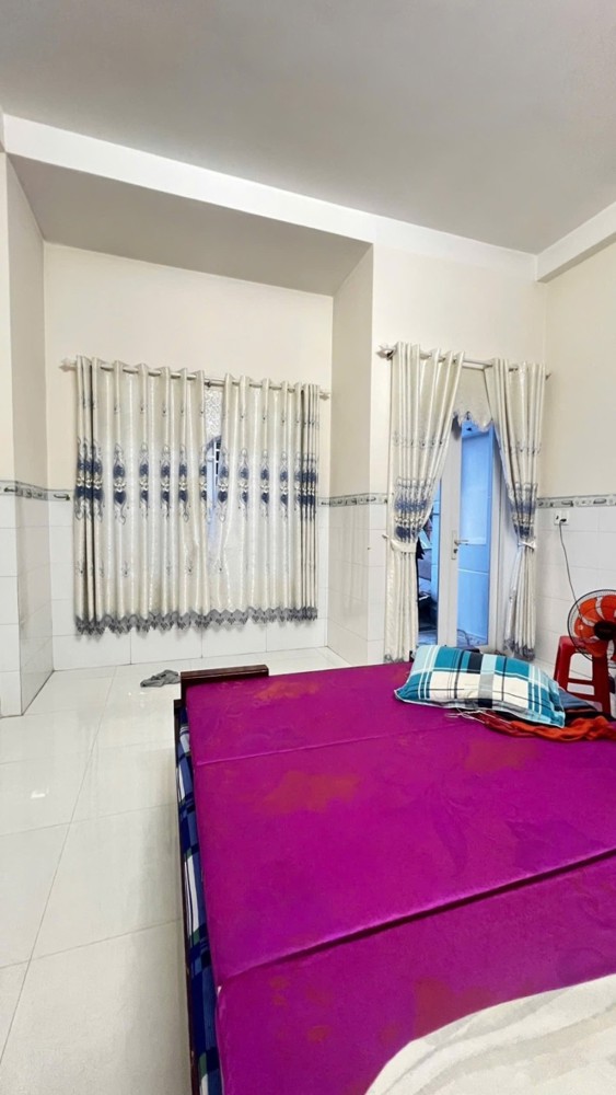 Bán Nhà 3 Tầng Mặt Tiền Kinh Doanh Sầm Uất Bậc Nhất Dĩ An,Gần Ngã Tư Chiêu Liêu