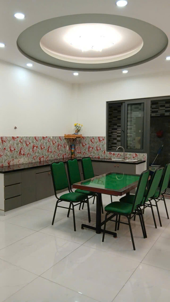 Cho Thuê Nguyên Căn Nhà 4 Tầng Mặt Tiền Đường Lê Thiết Hùng, Phường Nam Nha Trang 20 Triệu/tháng