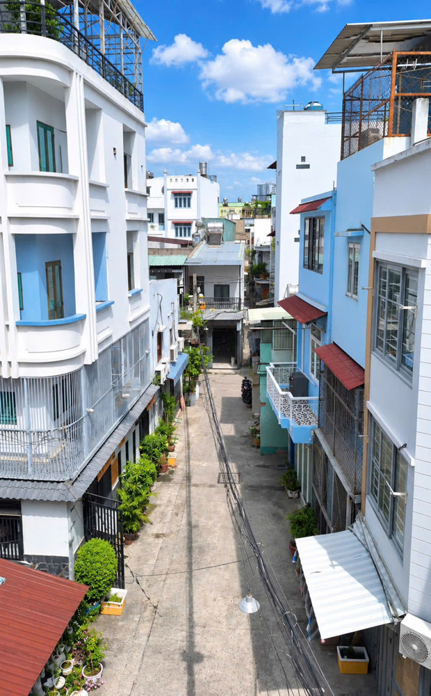 Hẻm Thông Lạc Long Quân Tân Bình - Căn 2 Mặt Tiền - 3 Tầng - 54M²