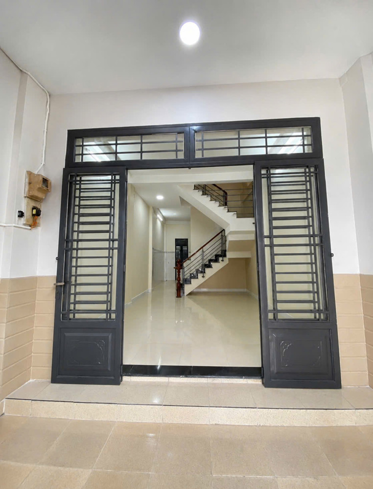Hẻm Thông Lạc Long Quân Tân Bình - Căn 2 Mặt Tiền - 3 Tầng - 54M²