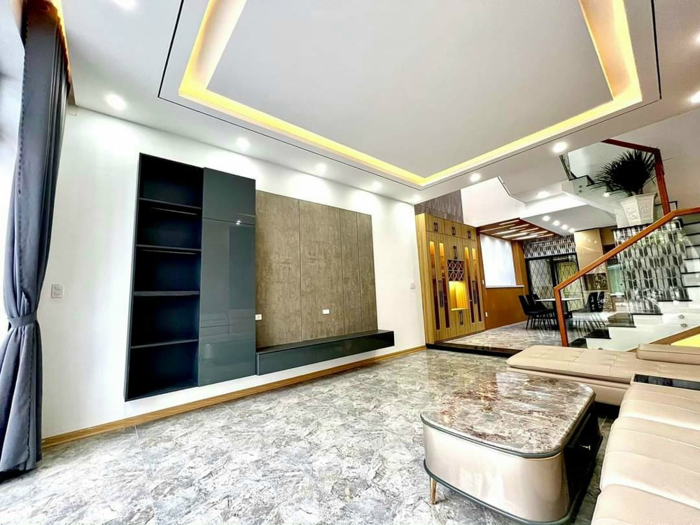 Bán Nhà 3 Tầng Đường Phùng Chí Kiên - Sát Kinh Dương Vương