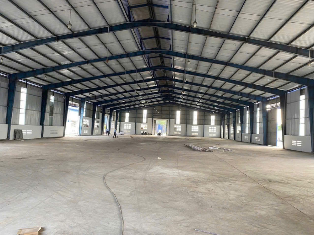 Kho Xưởng Chuẩn Logistics Ngay Cầu Vượt Bình Phước – Xe Container Đậu Cửa