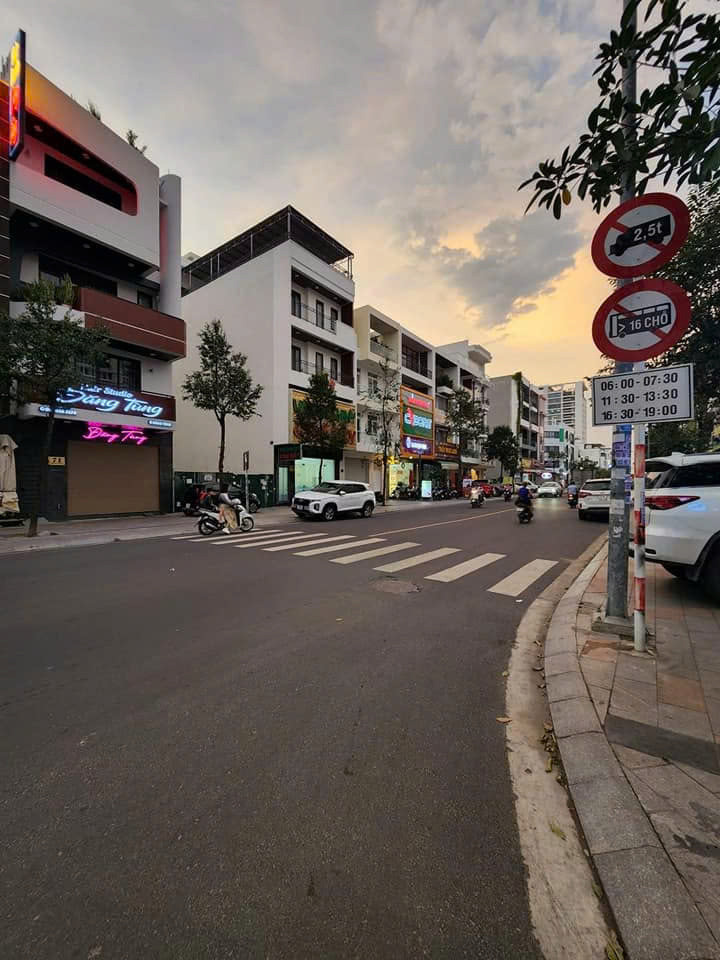 Cho Thuê Nhà Mặt Tiền Thích Quảng Đức - Vcn Phước Hải - Nam Nha Trang 40 Triệu/tháng