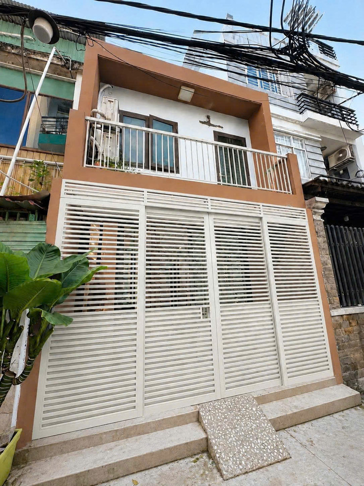 Bán Nhà Ngô Quyền, Quận 10, Dt 4 X 8M (32 M2), Giá 5.95 Tỷ