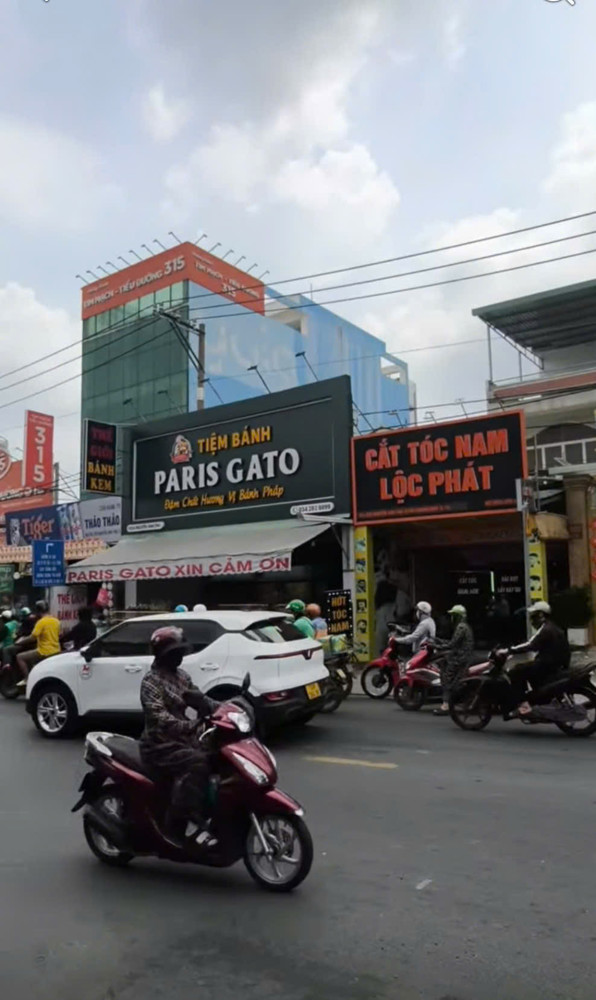 Cho Thuê Tòa Nhà 8 Tầng Mặt Tiền Nguyễn Ảnh Thủ – Quận 12