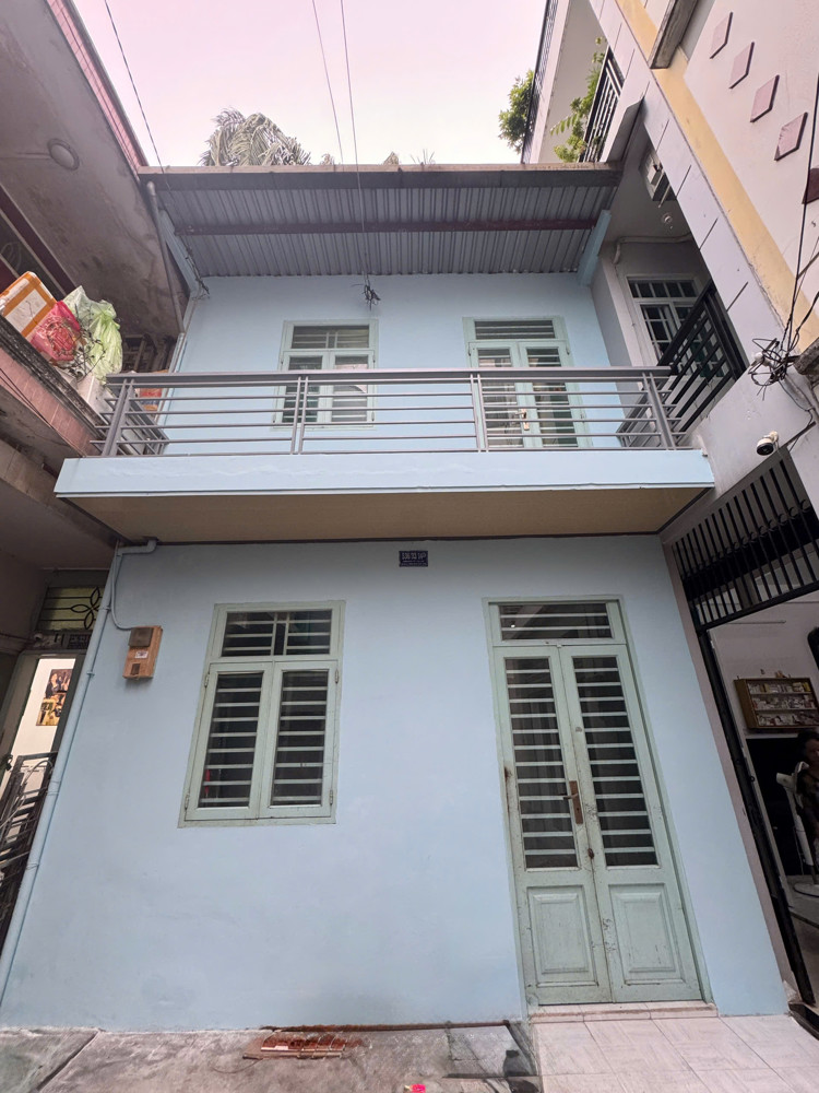 Cho Thuê Nhà 1 Trệt 1 Lầu, Giá Rẻ - Đường Âu Cơ, P.10, Q.tân Bình